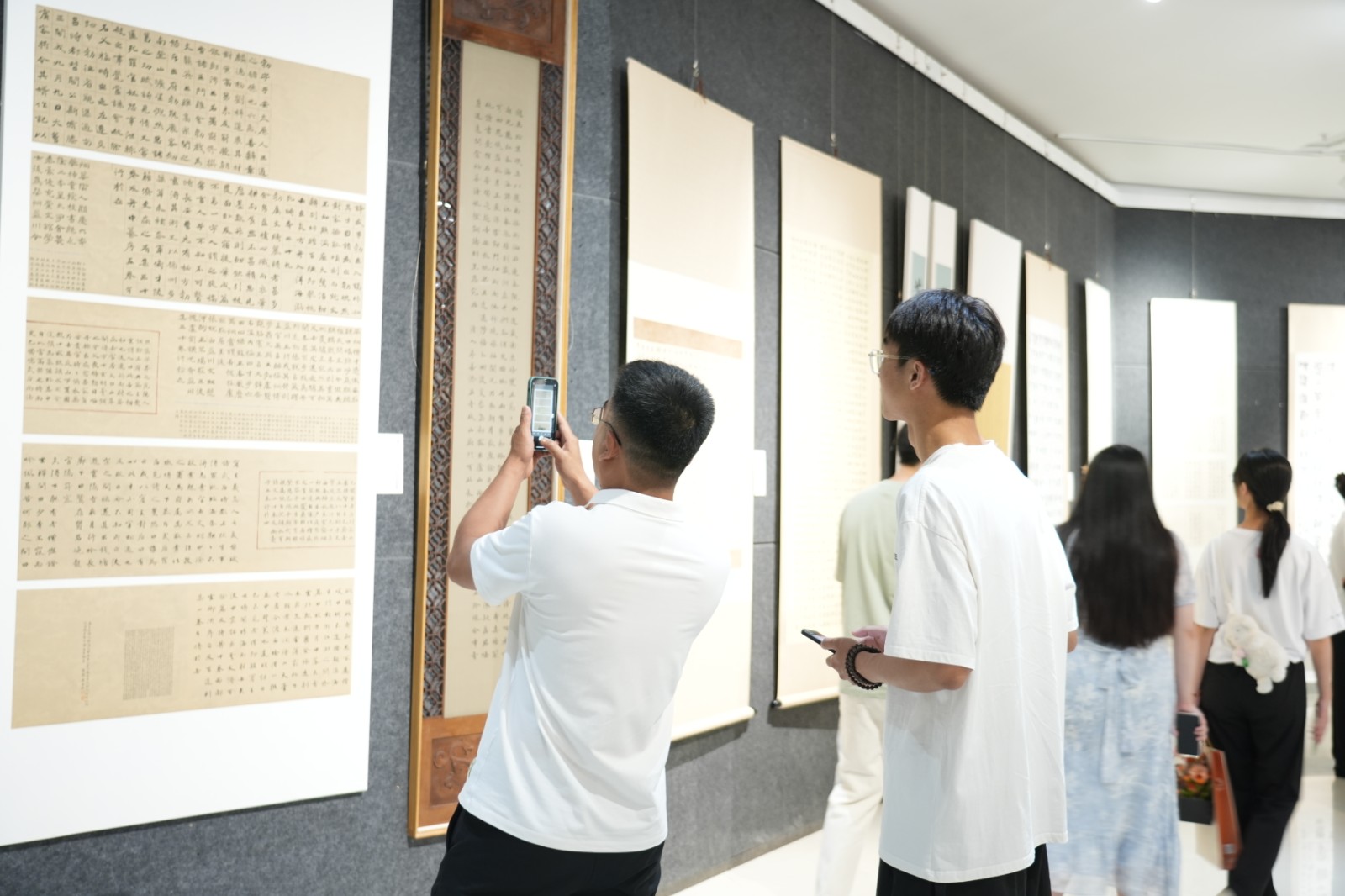 11 展览现场.JPG